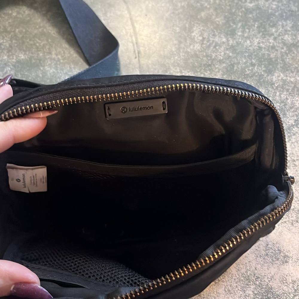lululemon athletica Black Belt Bag - Picture 3 of 7